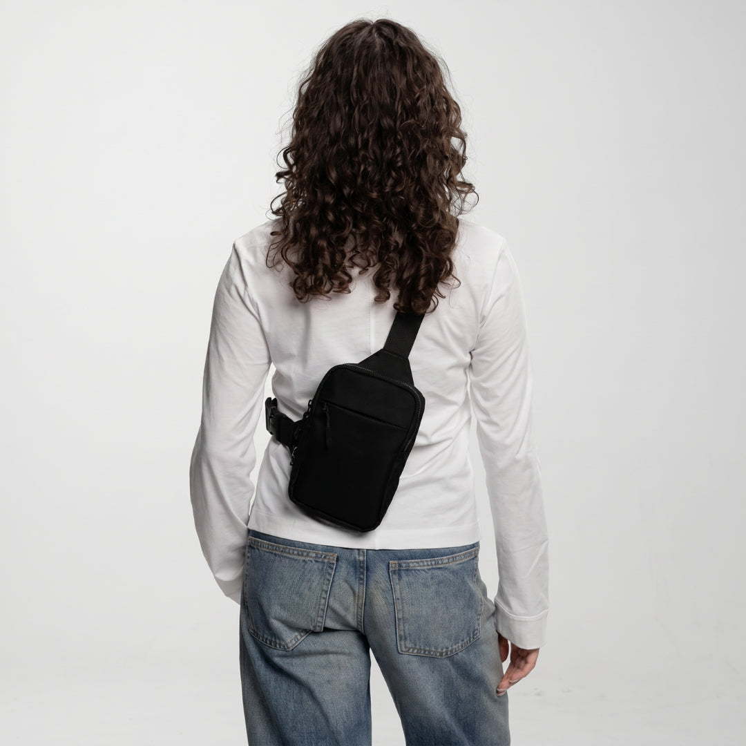 Aveo Sling Bag